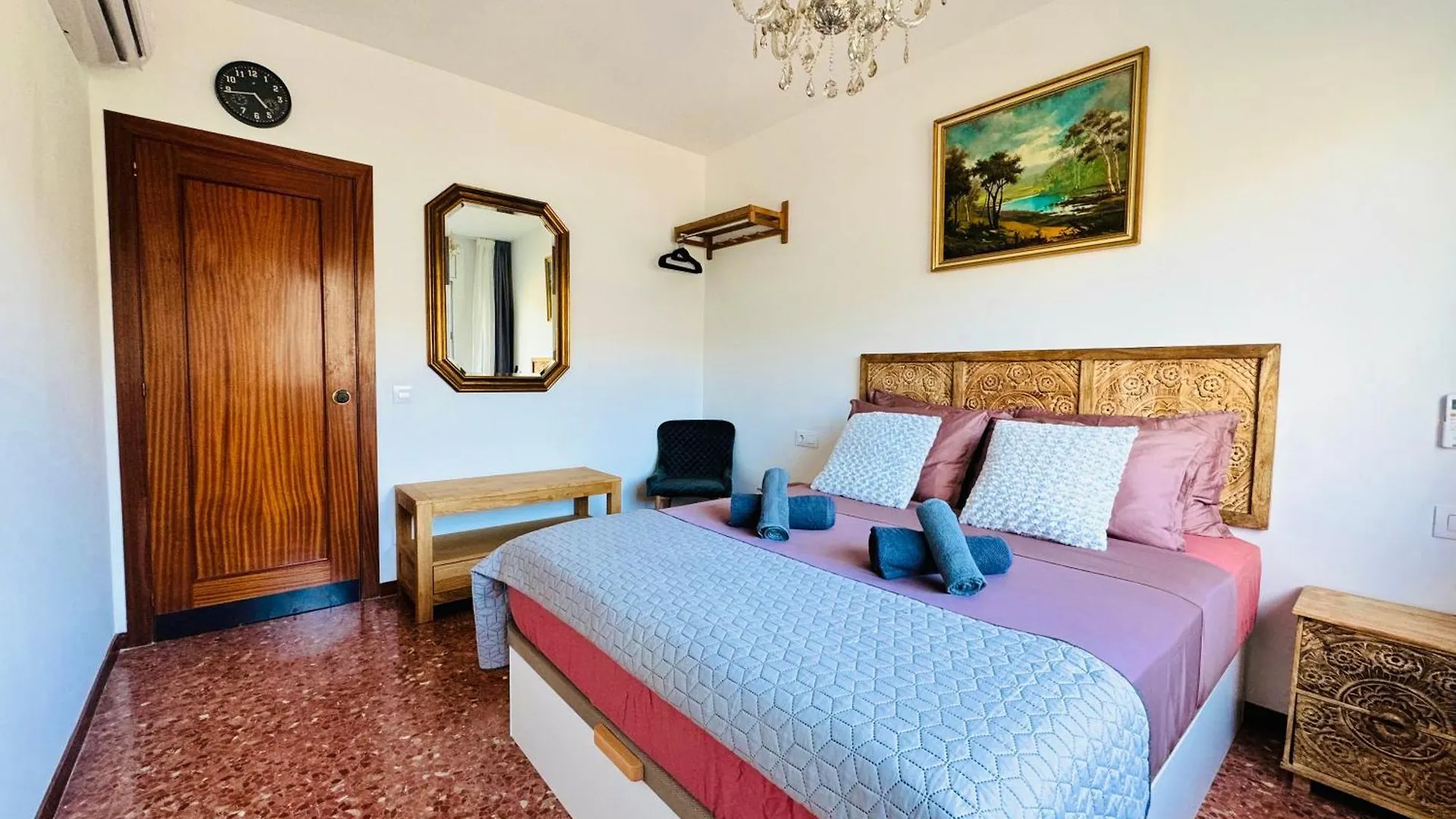 Newly Renovated Apartment, 6 Mins To The Beach Lloret de Mar 0*,  Spain