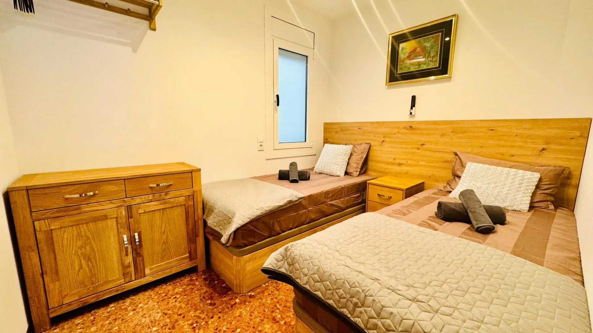 Newly Renovated Apartment, 6 Mins To The Beach Lloret de Mar Apartment