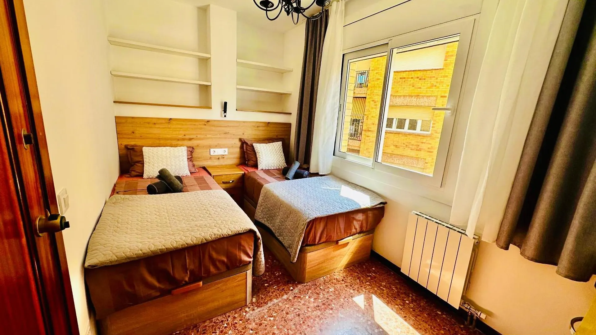 Newly Renovated Apartment, 6 Mins To The Beach Lloret de Mar Spain