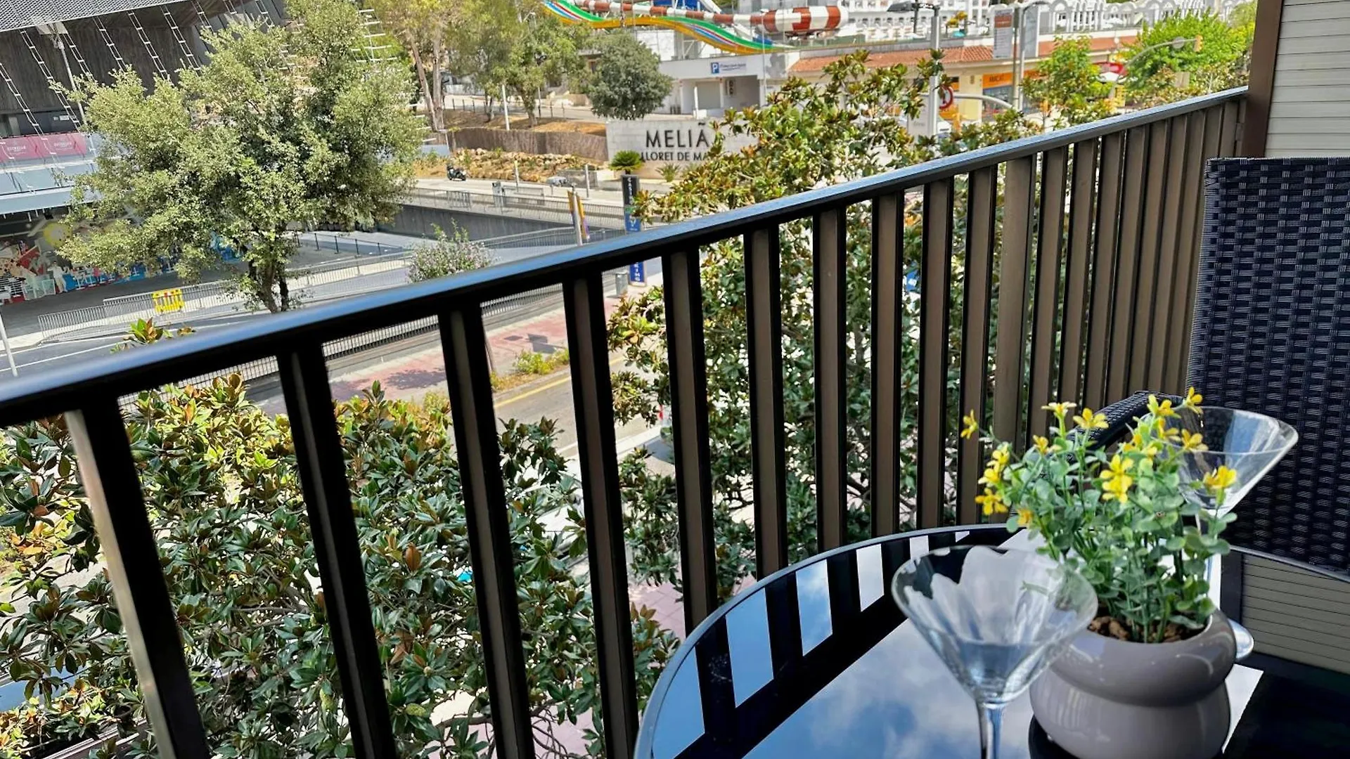 Newly Renovated Apartment, 6 Mins To The Beach Lloret de Mar