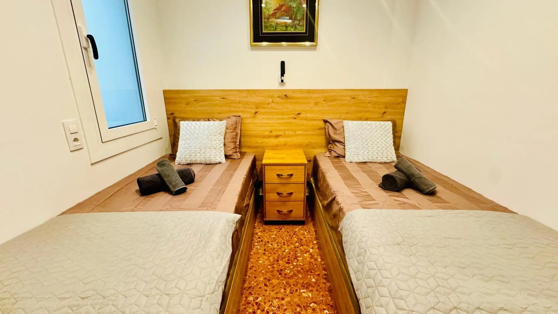 Apartment Newly Renovated Apartment, 6 Mins To The Beach Lloret de Mar